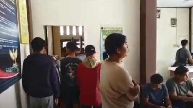 Video “Perang Sarung” Bikin Heboh Kuala Tungkal