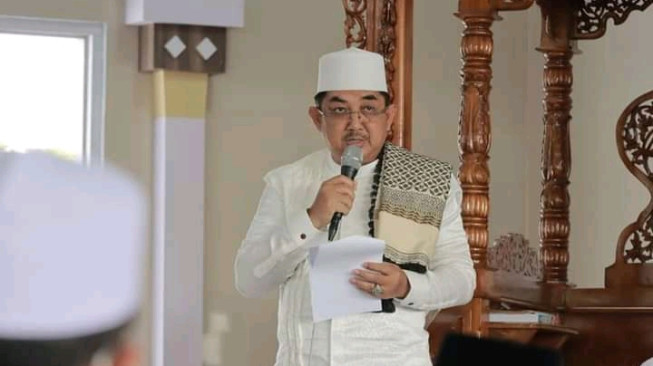 Bupati dan Wakil Bupati Laksanakan Sholat Idul Fitri 1444 H/2023 M di Masjid Syeikh Utsman Kuala Tungkal