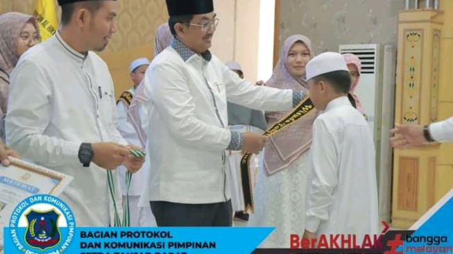 Bupati Hadiri Wisuda Tahfidz Qur'an ke V Yayasan Al Hikmah Kuala Tungkal Tahun 2023