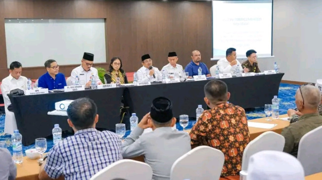 Bupati Tanjab Barat Pimpin Rapat Finalisasi Permasalahan Kelompok Tani 9 Desa dengan PT. DAS