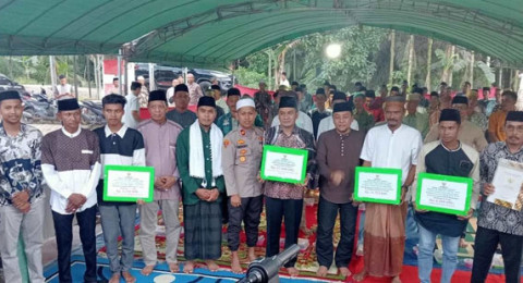 Safari Ramadhan ke Dendang, Pemkab Tanjabtim Serahkan Sejumlah Bantuan